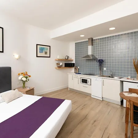 Mayerling Bisbe Urquinaona Lejlighed